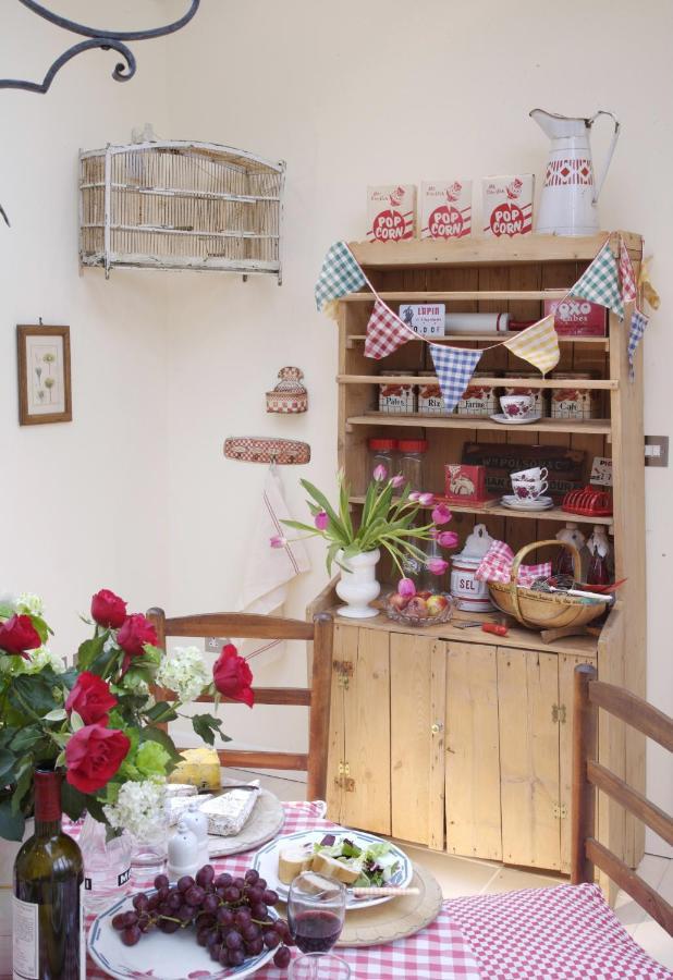 Fosse Farmhouse Holiday Cottages Chippenham  Zewnętrze zdjęcie