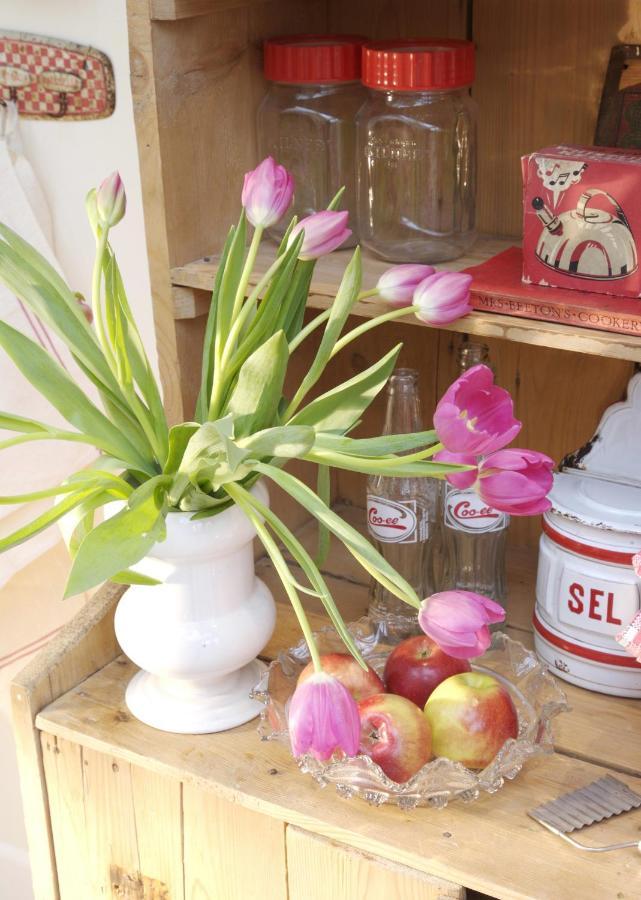 Fosse Farmhouse Holiday Cottages Chippenham  Zewnętrze zdjęcie