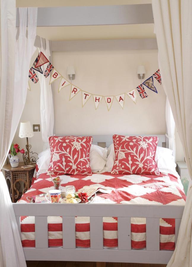Fosse Farmhouse Holiday Cottages Chippenham  Zewnętrze zdjęcie