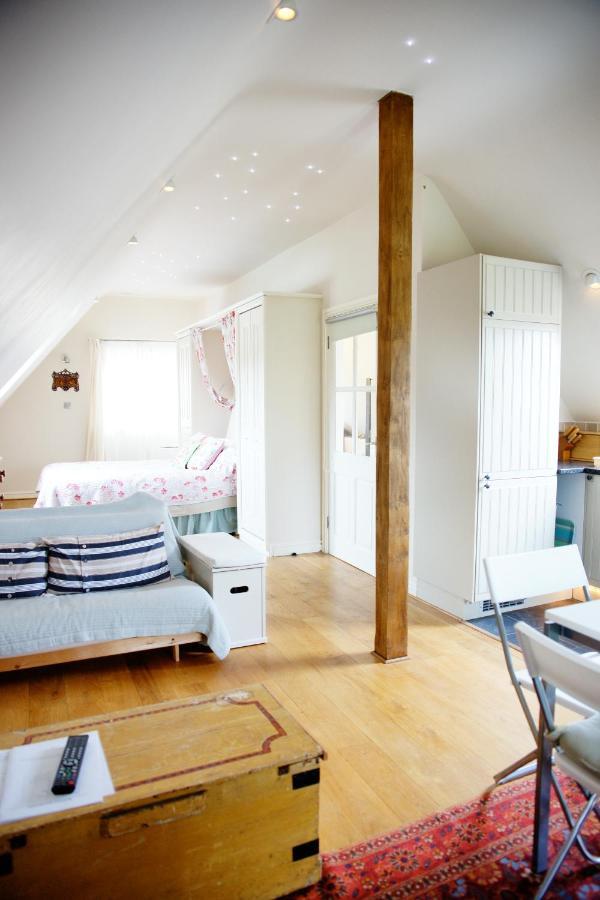 Fosse Farmhouse Holiday Cottages Chippenham  Zewnętrze zdjęcie