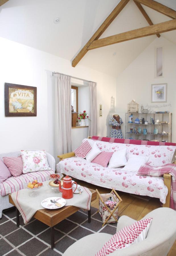 Fosse Farmhouse Holiday Cottages Chippenham  Zewnętrze zdjęcie