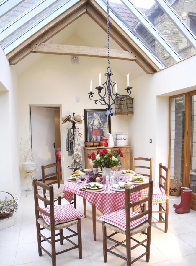 Fosse Farmhouse Holiday Cottages Chippenham  Zewnętrze zdjęcie